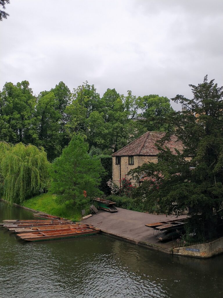 punting boats in cambridge
