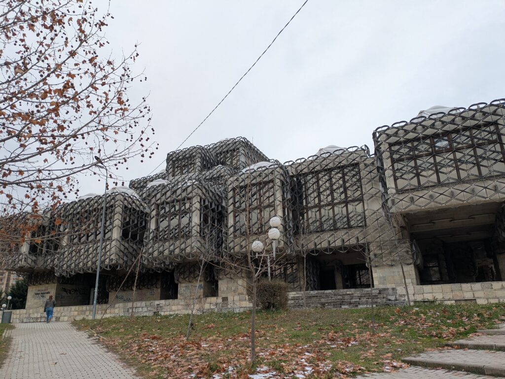 kosovo pristina library not under construction